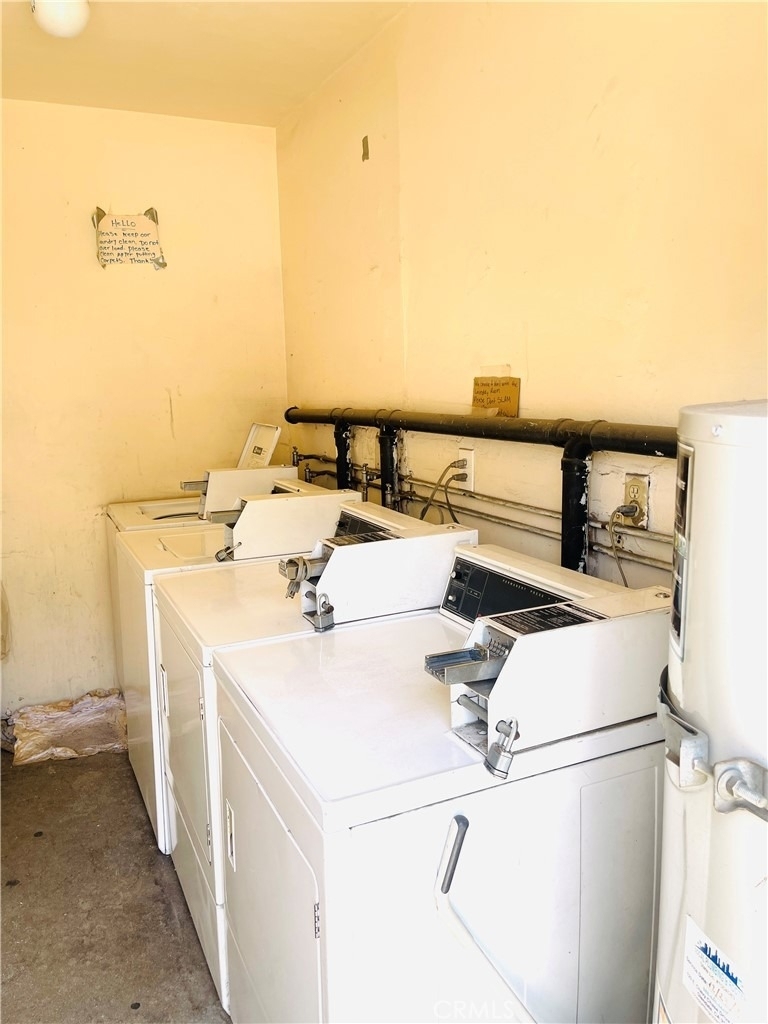 5754 Vineland Avenue - Photo 24