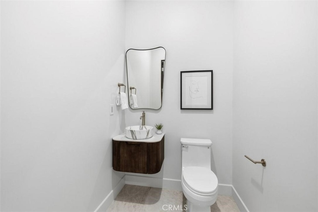 22953 Oxnard Street - Photo 17