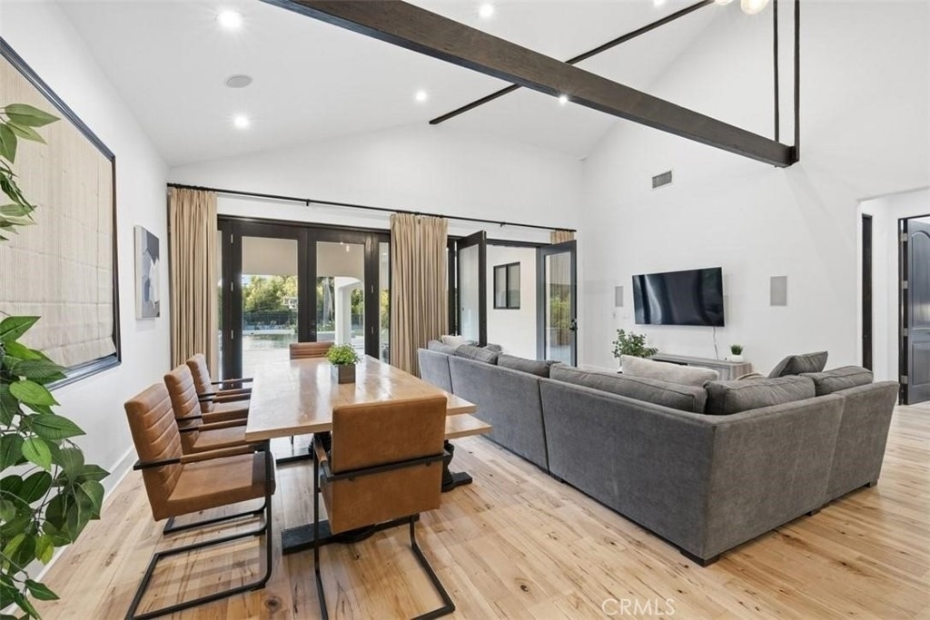 22953 Oxnard Street - Photo 5