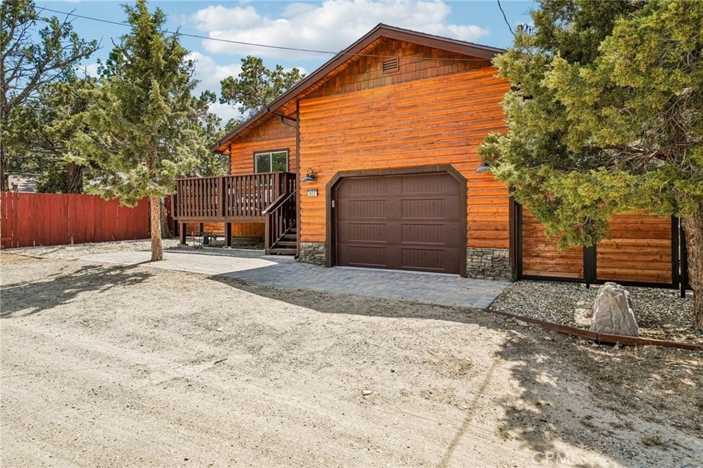 933 Spruce - Photo 5
