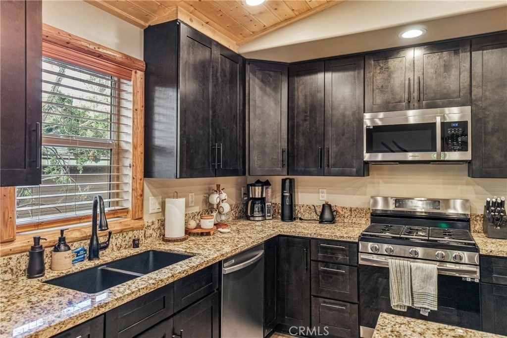 933 Spruce - Photo 46