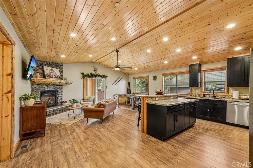 933 Spruce - Photo 30