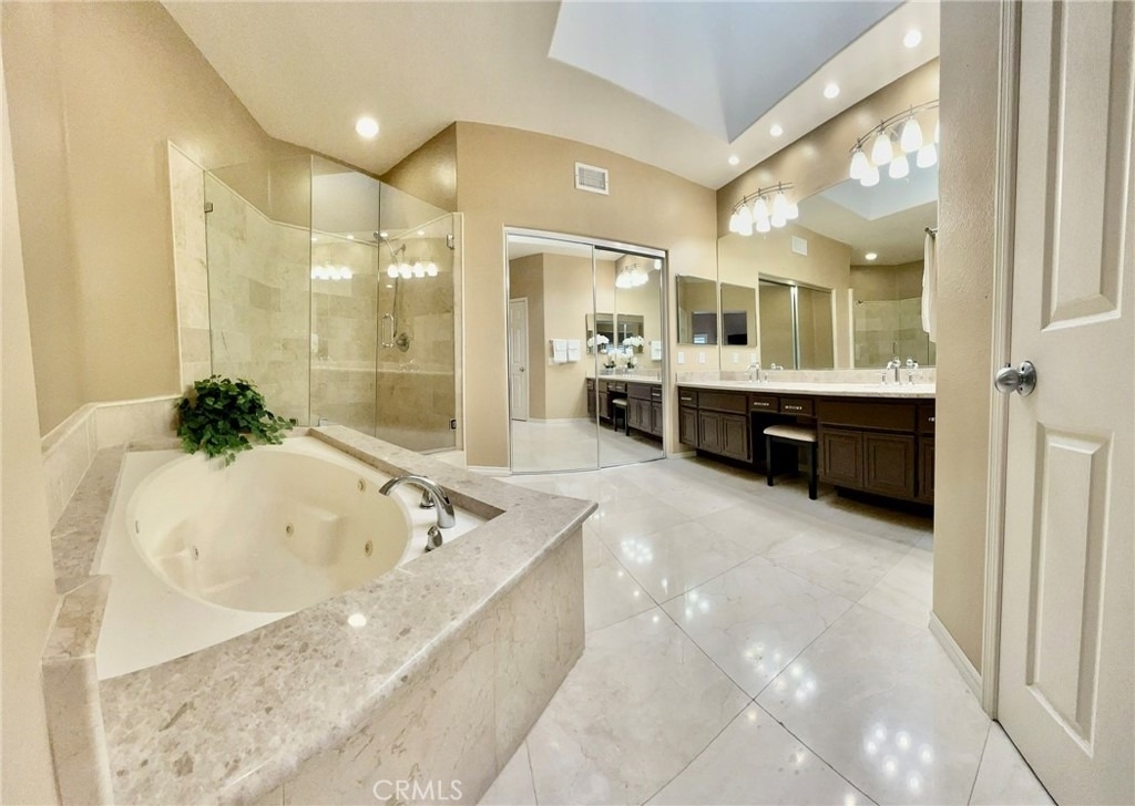 26465 La Traviata - Photo 20
