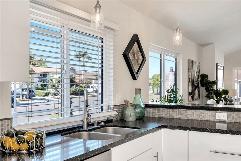 3482 Almond Street - Photo 17