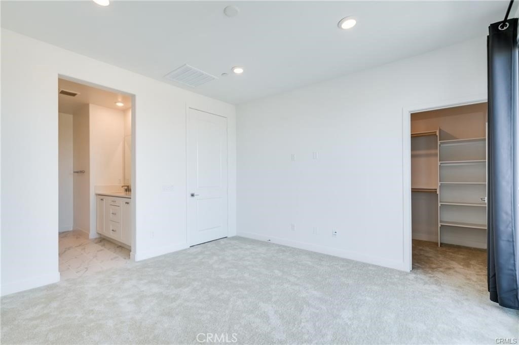 152 Restore - Photo 9