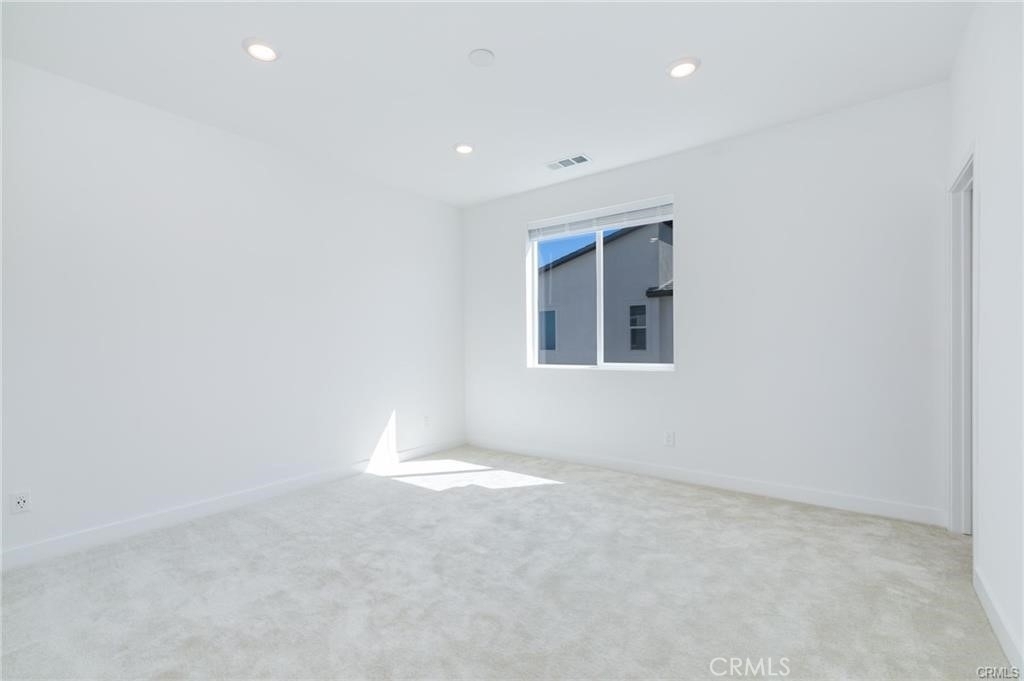 152 Restore - Photo 4