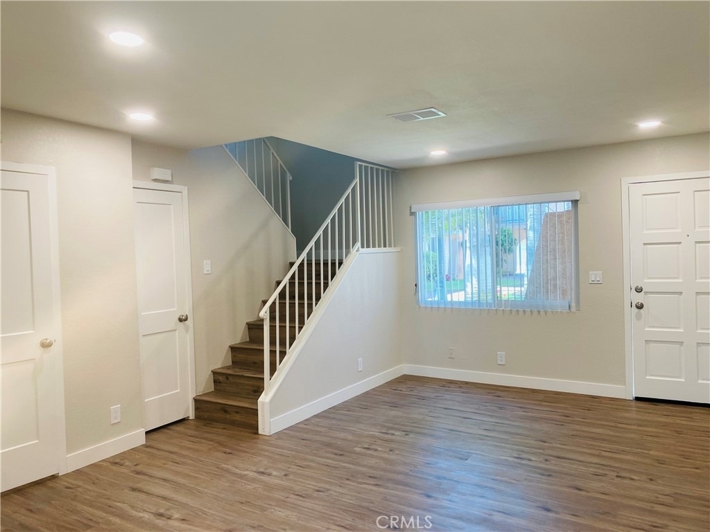 9156 Burke Street - Photo 3
