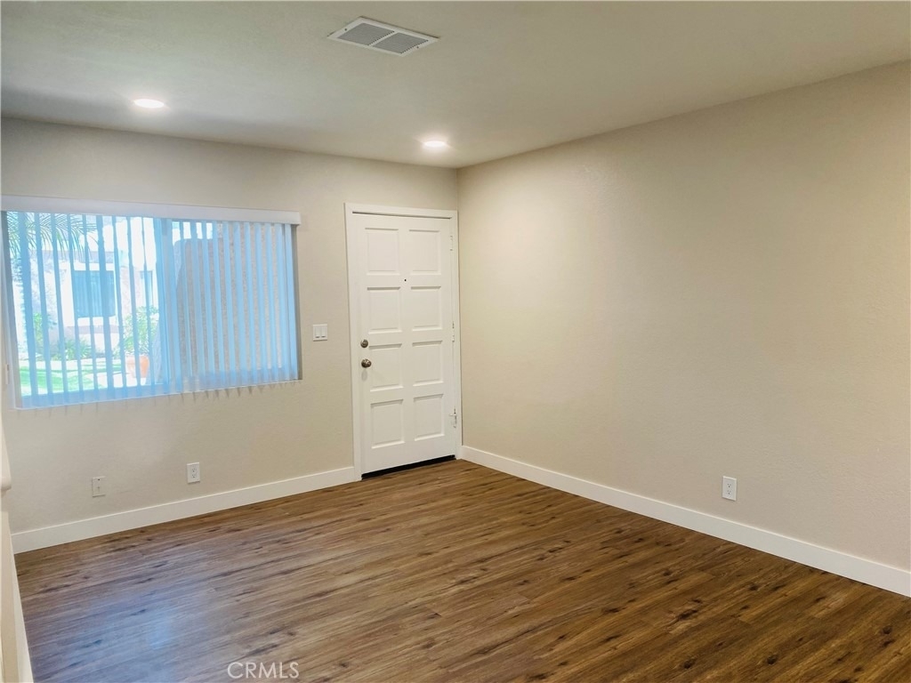 9156 Burke Street - Photo 4