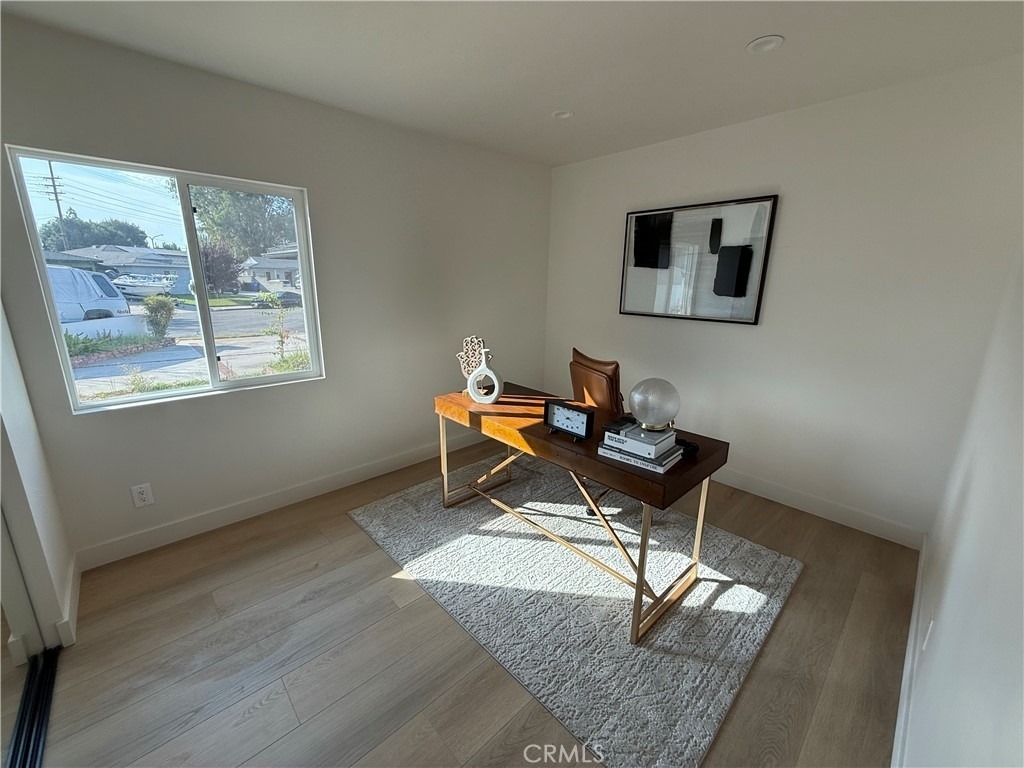 605 W Gaillard Street - Photo 17