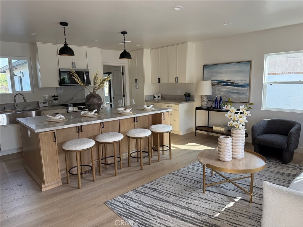 605 W Gaillard Street - Photo 4