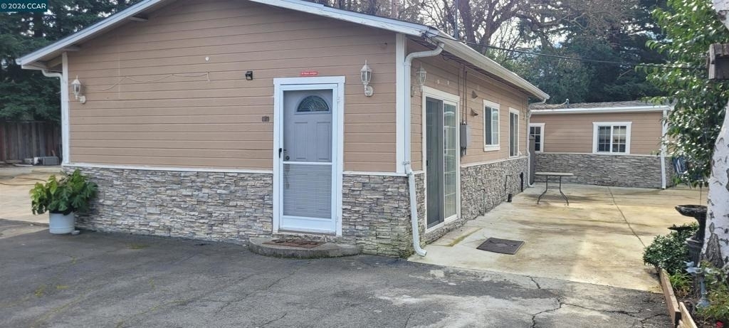 1181 Danville - Photo 1