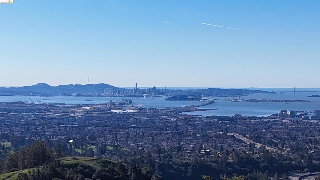 6100 Skyline Blvd - Photo 0