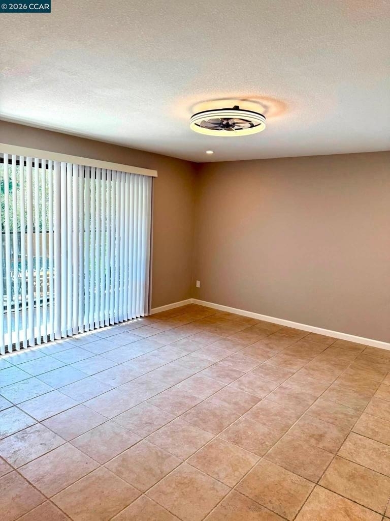 330 N Civic - Photo 6