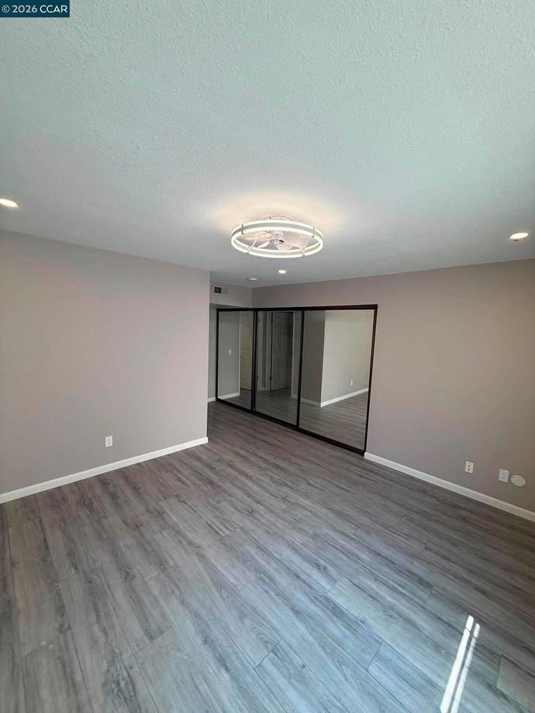 330 N Civic - Photo 17