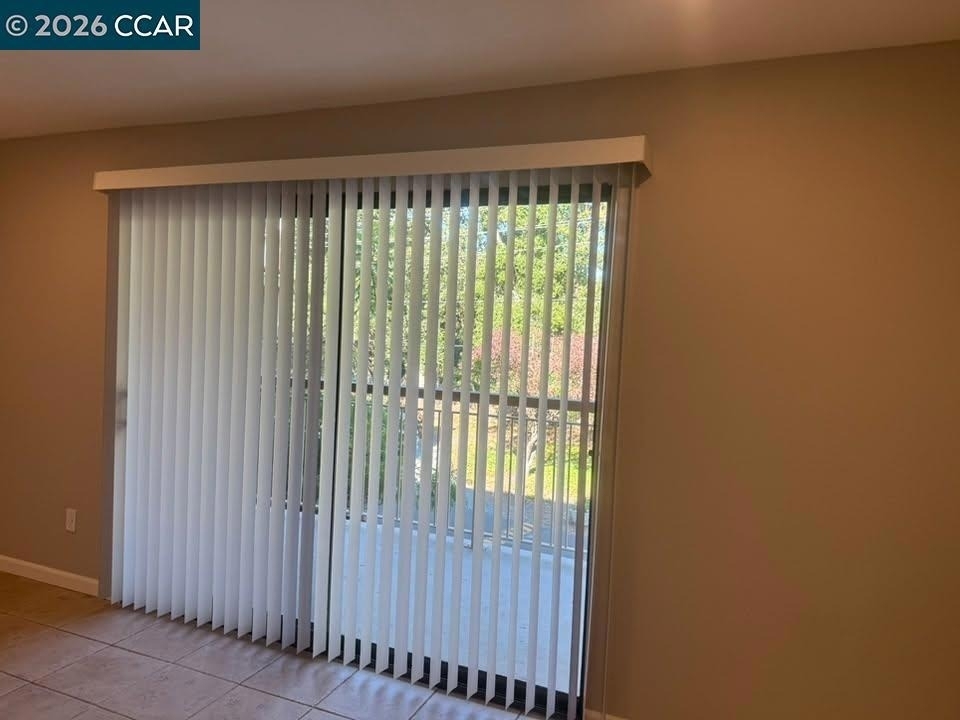330 N Civic - Photo 15
