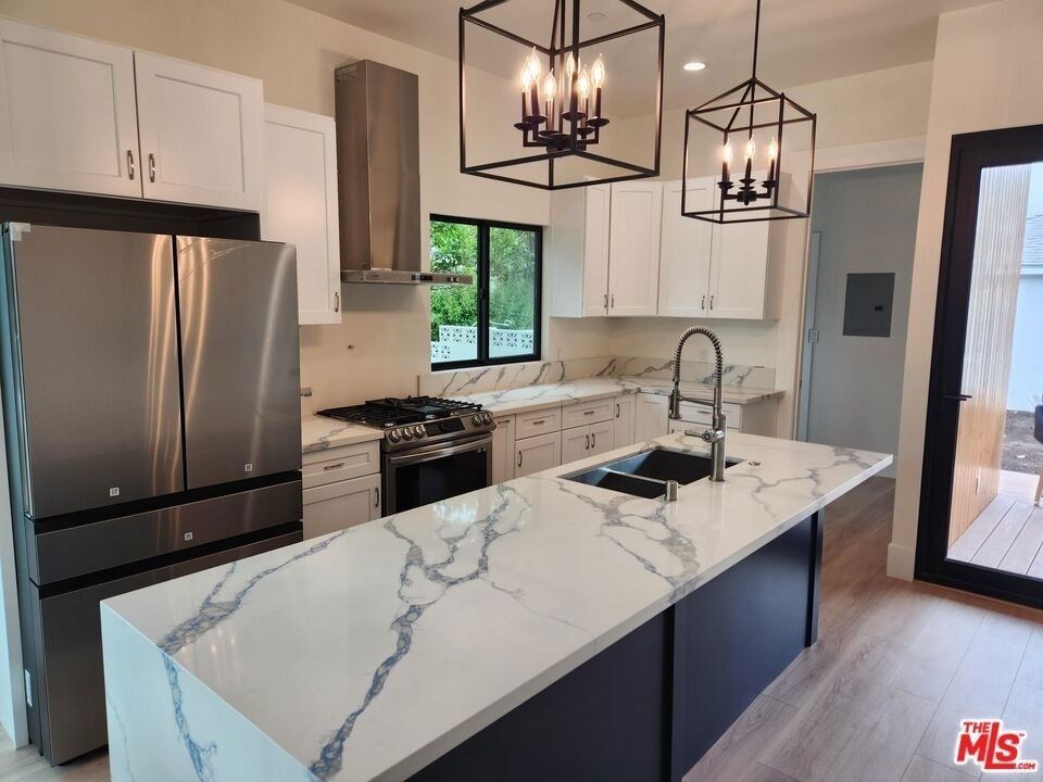 16641 Mccormick Street - Photo 2