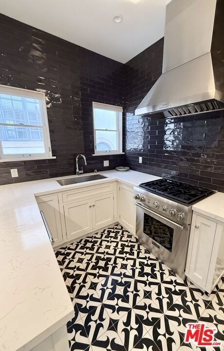 1330 N Harper Avenue - Photo 18