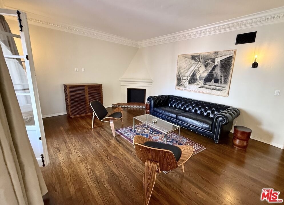 1330 N Harper Avenue - Photo 8
