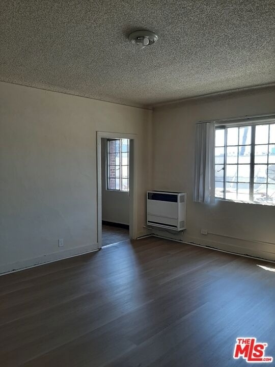 259 S Harvard Boulevard - Photo 3