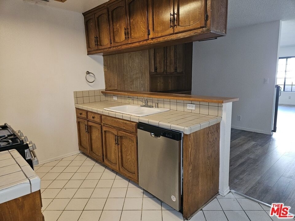 5170 N Columbus Avenue - Photo 11