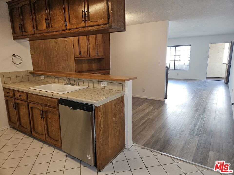 5170 N Columbus Avenue - Photo 10