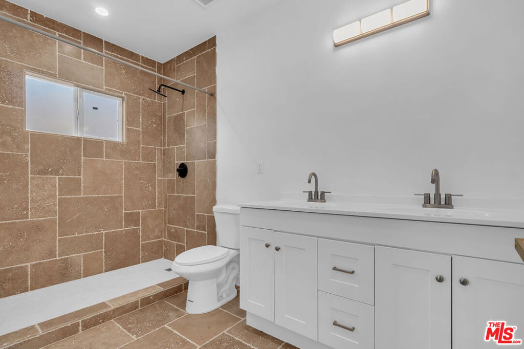 261 W 43rd Place - Photo 15