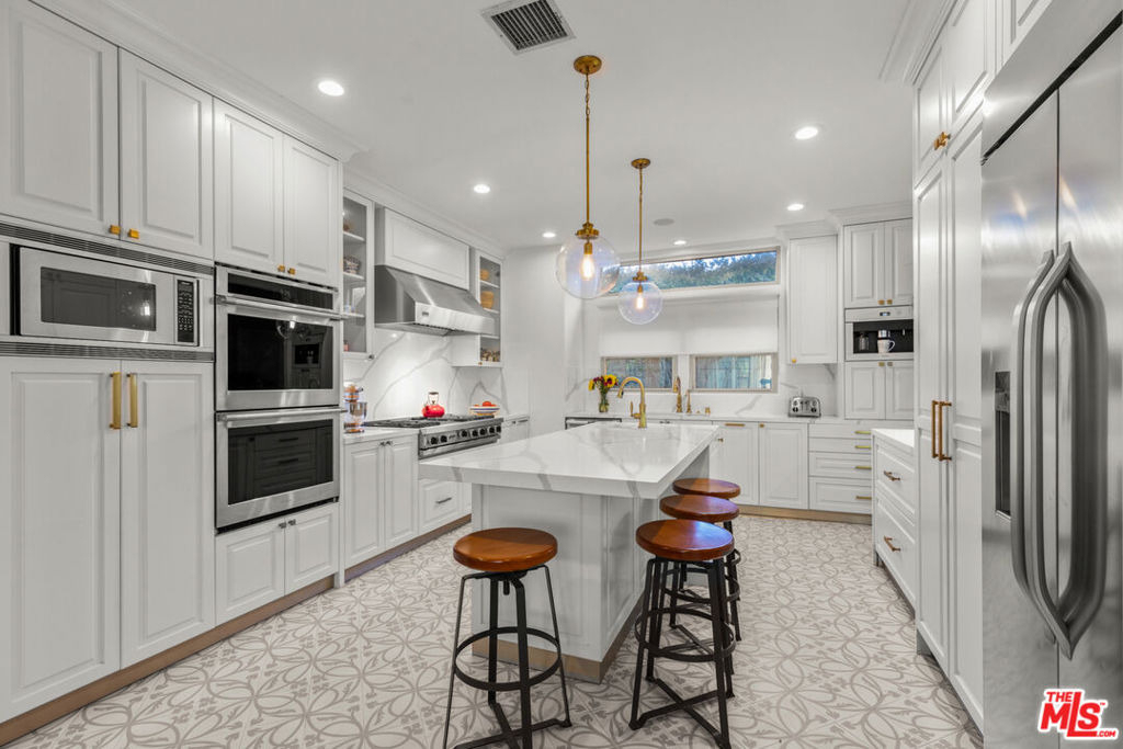 725 Oxford Avenue - Photo 17