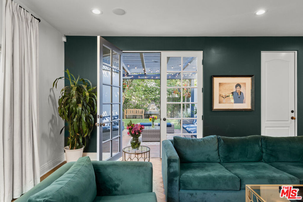 725 Oxford Avenue - Photo 23