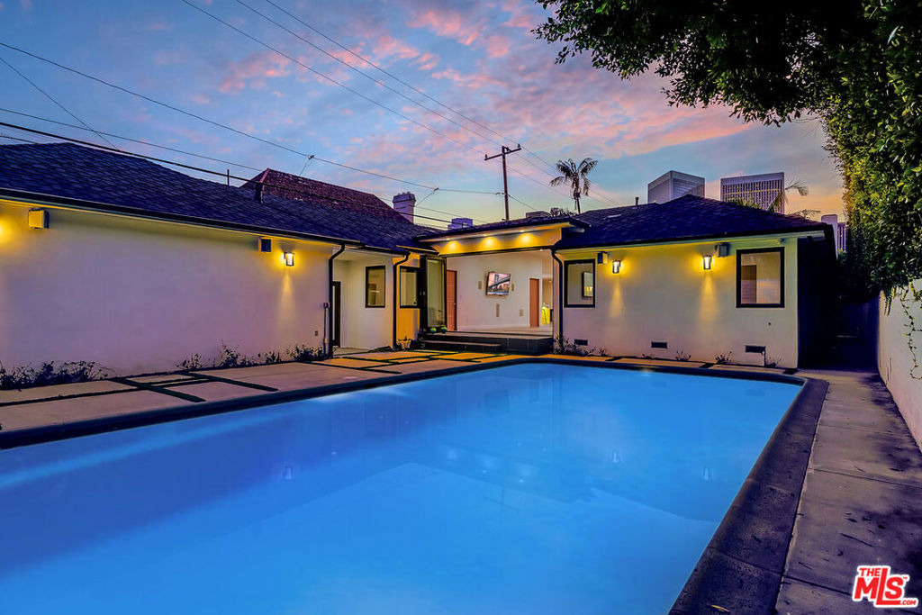 344 S Roxbury Drive - Photo 11
