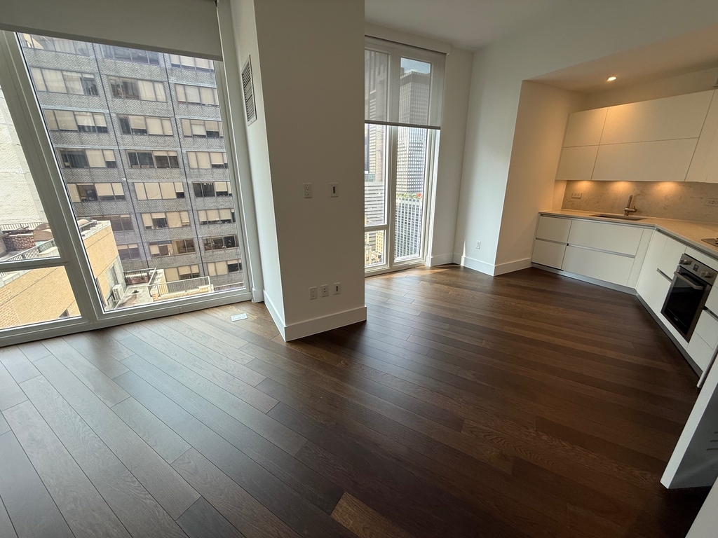222 East 44th Street - Photo 1