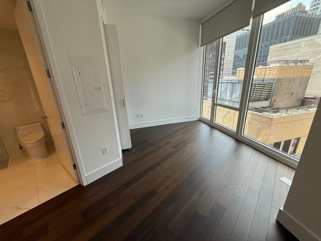 222 East 44th Street - Photo 2