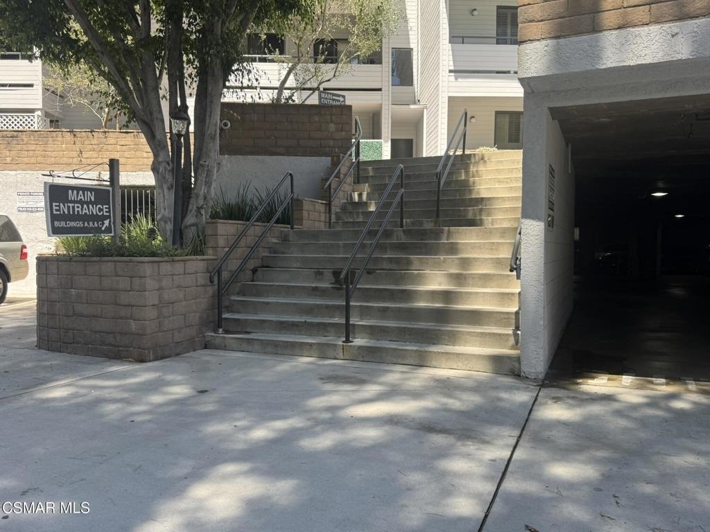 13331 Moorpark Street - Photo 19