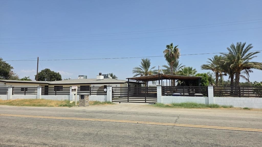 62101 Tyler Street - Photo 1