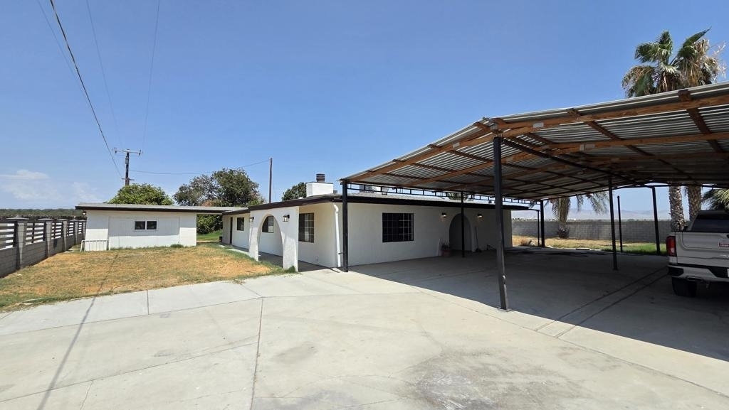 62101 Tyler Street - Photo 13