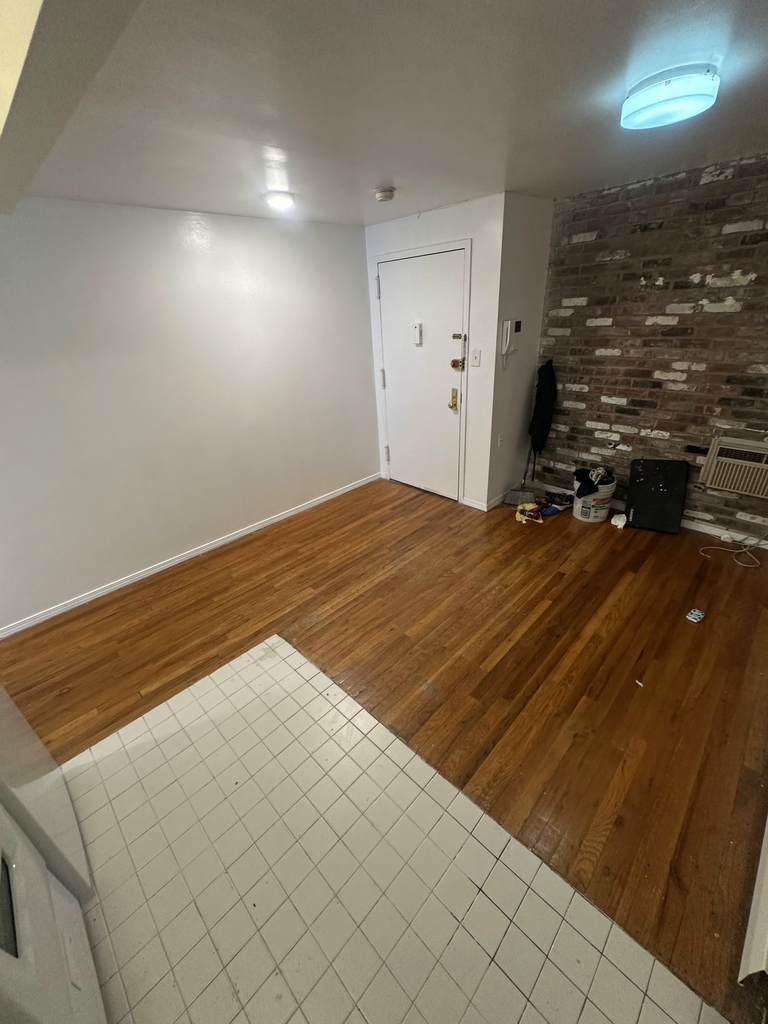 1425 York Avenue - Photo 4