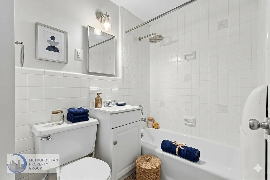 146 East 39th Street - Photo 3