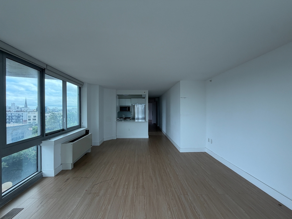 Center Boulevard - Photo 2