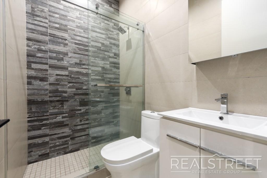 697 Dekalb Ave - Photo 4