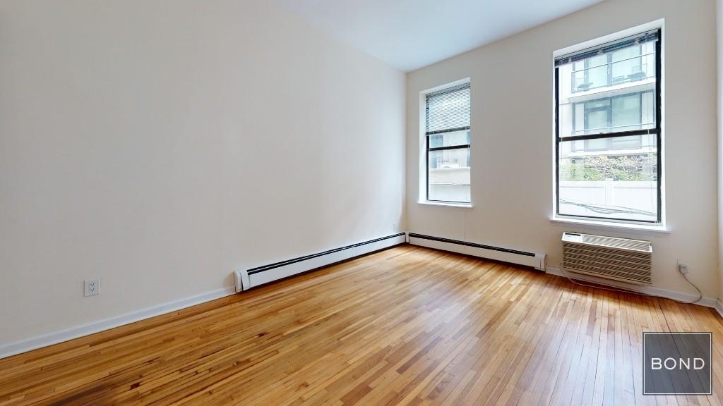 West 52nd Street - Photo 1