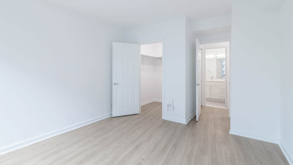 1501 Crystal Dr. - Photo 19