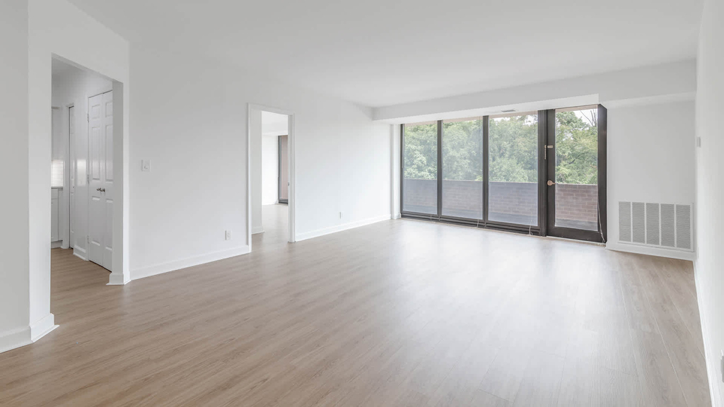 1501 Crystal Dr. - Photo 59