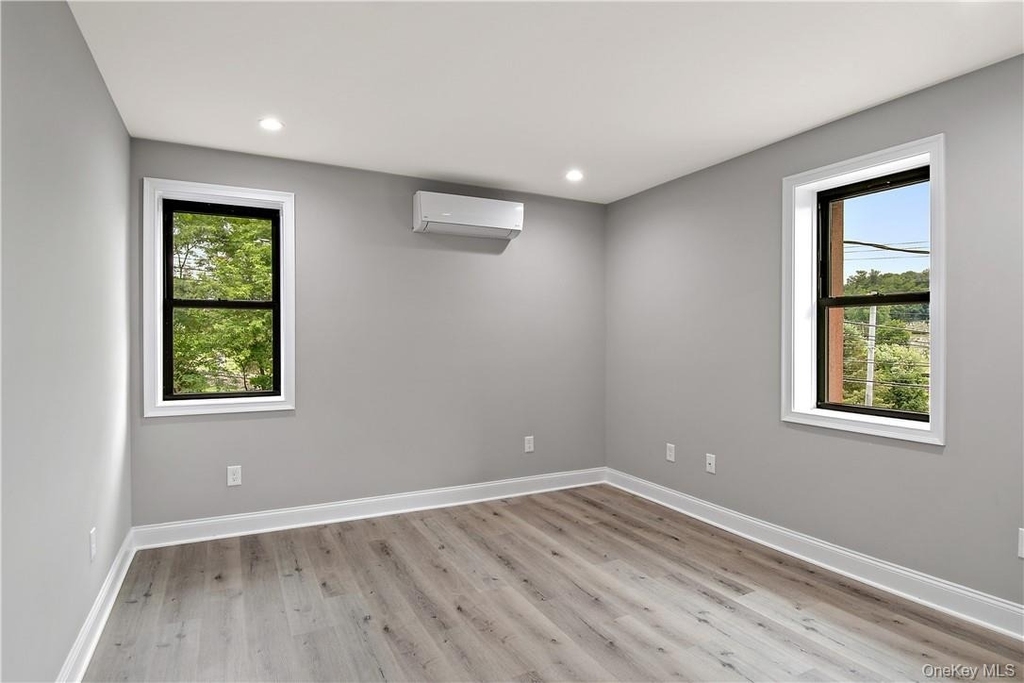122 Commerce Street - Photo 1