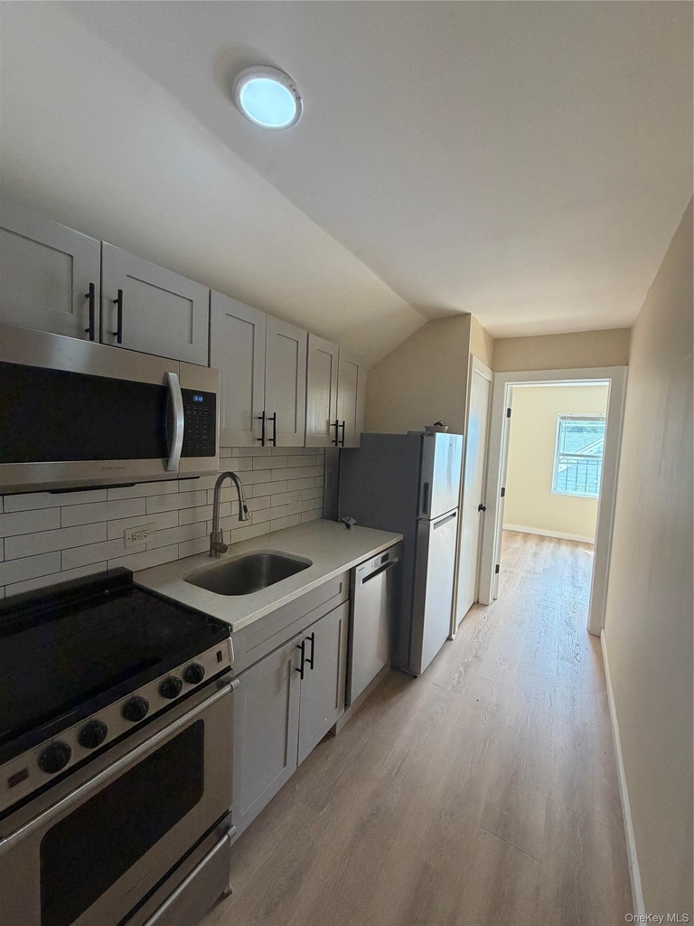14-20 114th Street - Photo 9