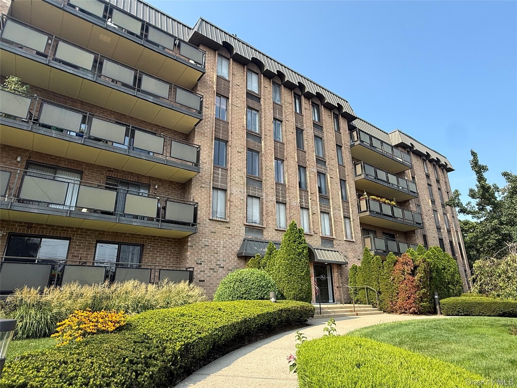 175 Maple Avenue - Photo 1