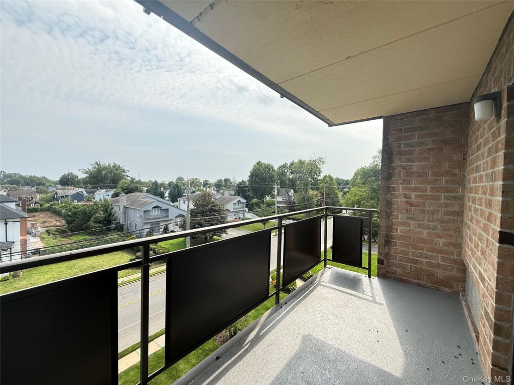 175 Maple Avenue - Photo 14