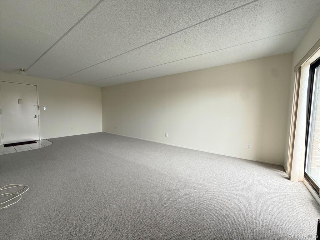 175 Maple Avenue - Photo 8