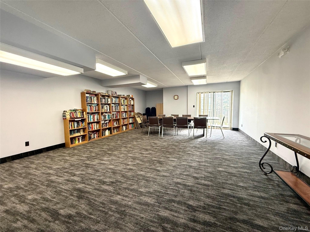 175 Maple Avenue - Photo 20