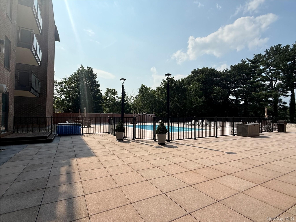 175 Maple Avenue - Photo 21