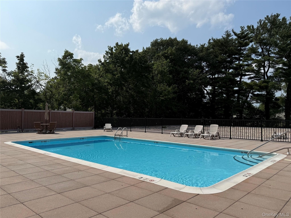 175 Maple Avenue - Photo 22