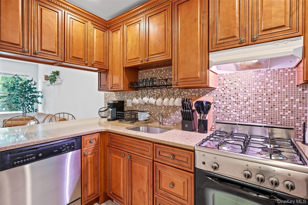49 Canoe Place Road - Photo 3